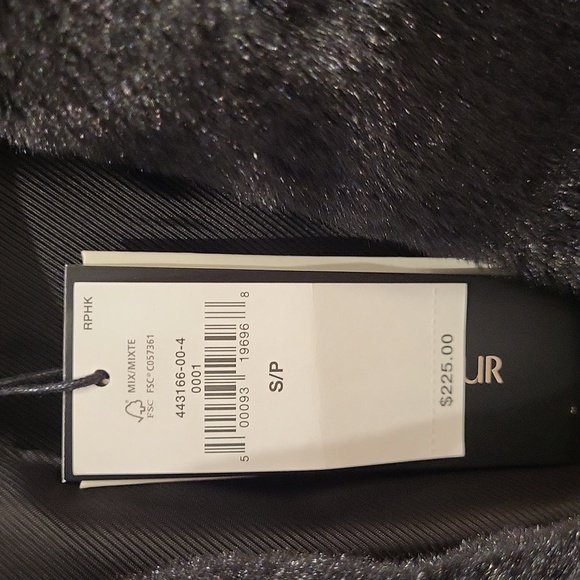 Faux fur crop coat - Picture 3 of 8